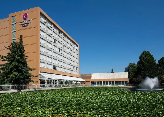 Coast Chilliwack Hotel By Apa