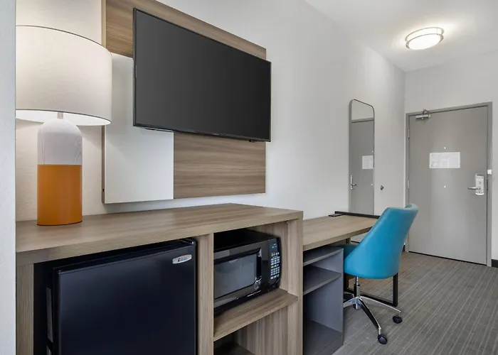 Comfort Inn & Suites Rochester South Mayo Clinic