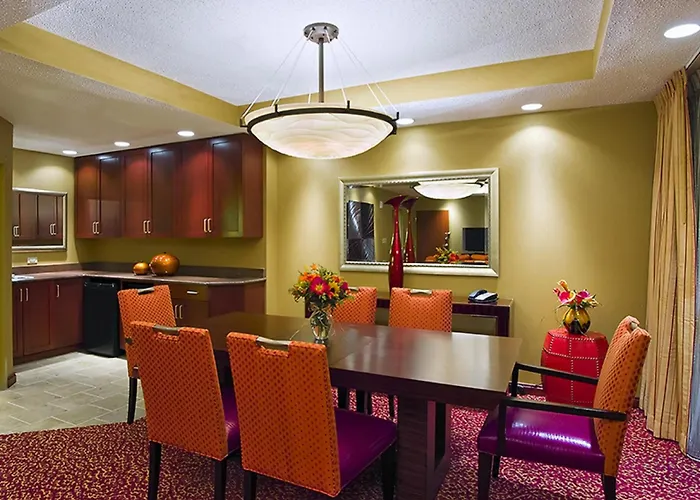 Embassy Suites Murfreesboro - Hotel & Conference Center