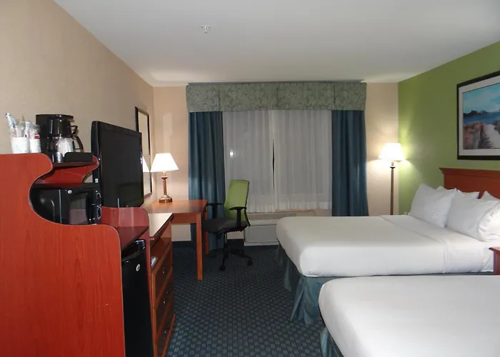 Holiday Inn Express Hotel & Suites Salisbury - Delmar By Ihg