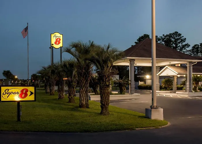 Super 8 By Wyndham Hardeeville - Savannah North