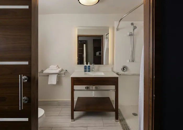 Four Points By Sheraton Detroit Novi