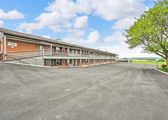 Harvest Drive Family Inn - Renovated Rooms