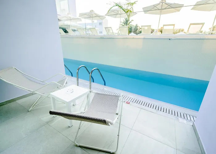 Eleana Hotel
