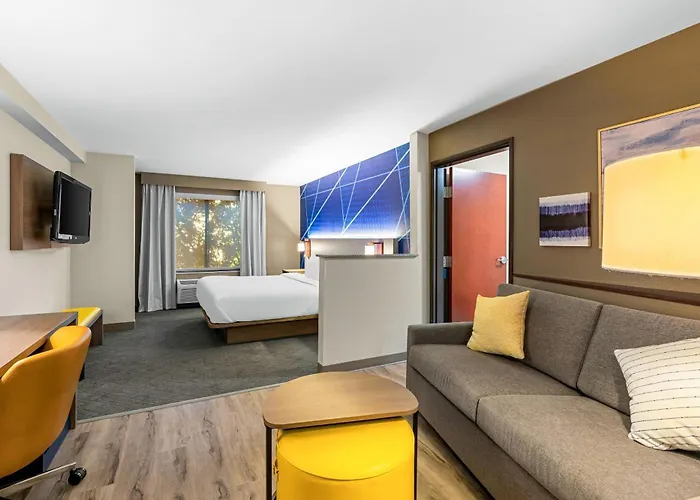 Comfort Suites Vacaville-Napa Valley Area
