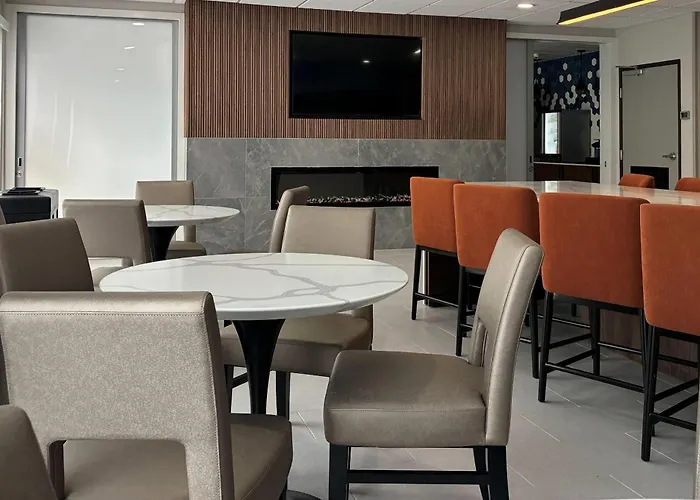 La Quinta Inn & Suites By Wyndham Auburn - University Area