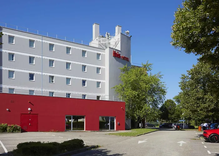 Ibis Archamps Porte De Geneve