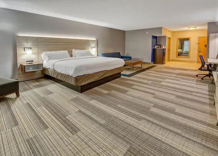 Holiday Inn Express Hotel & Suites London By Ihg