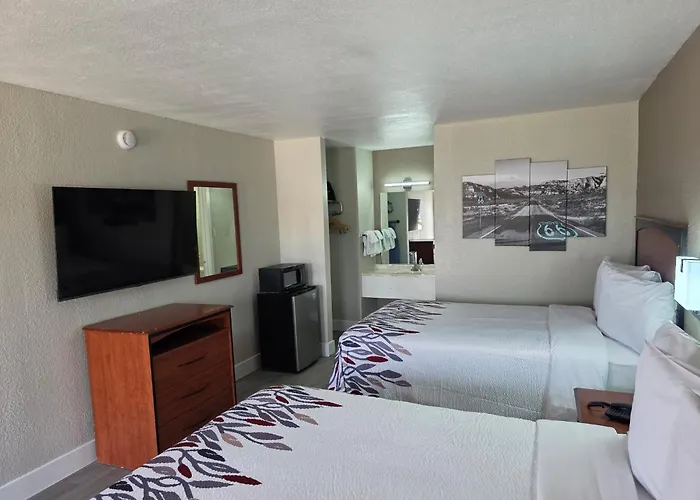 Red Roof Inn Shamrock