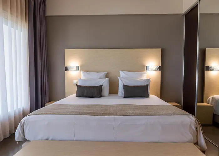 Hotel Du Centre Appart Hotel Business Avec Parking Gratuit A Noumea