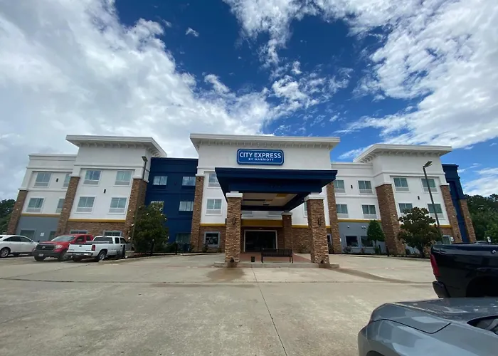 Best Western Plus Spring Inn & Suites