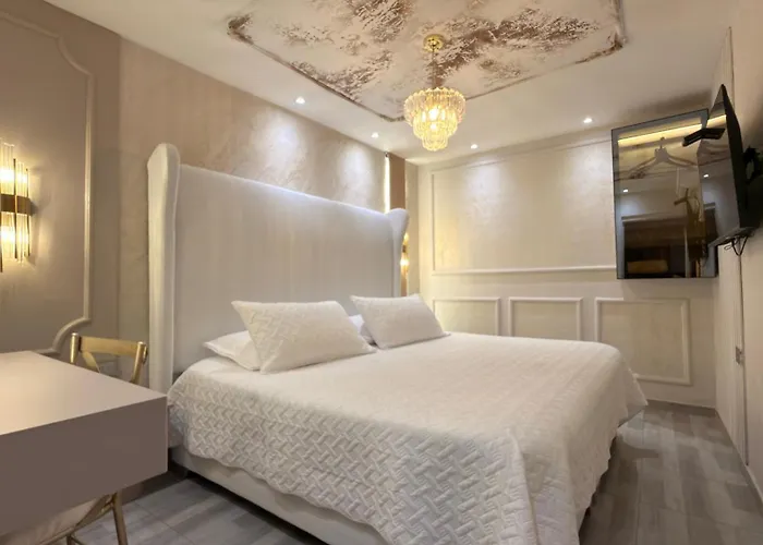 Hotel Paris Carre