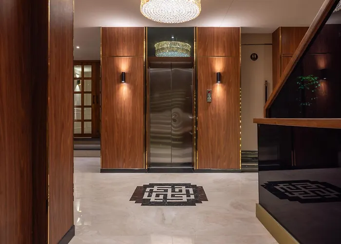 10 Park Street Hotel & Banquets