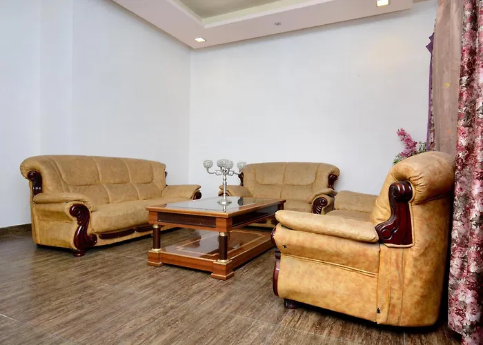 Hotel O DS Royal Guest House