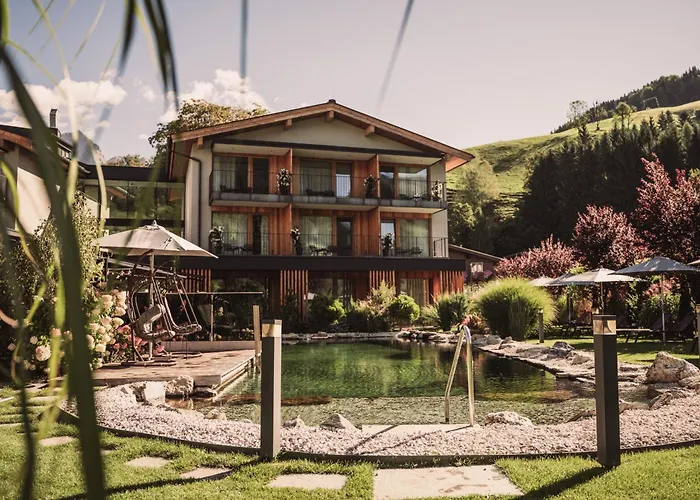 Wellness Und Brunch Hotel Morgenzeit Beheizter Naturteich Genuss Fruehstueck Bis 13 Uhr Hochkoenig Sommercard