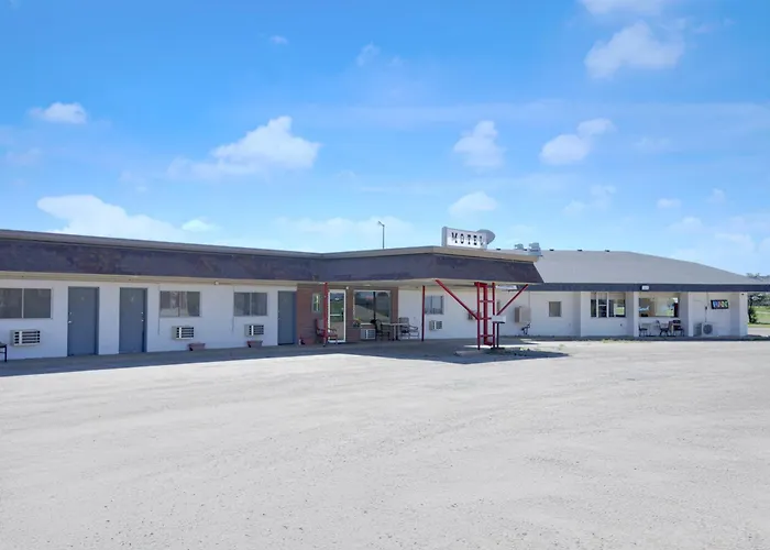 First Inn By Oyo Quinter Hwy 70