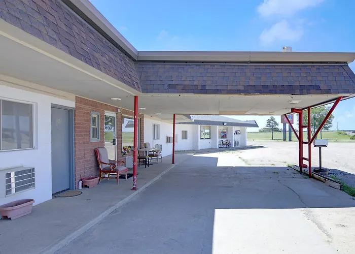 First Inn By Oyo Quinter Hwy 70