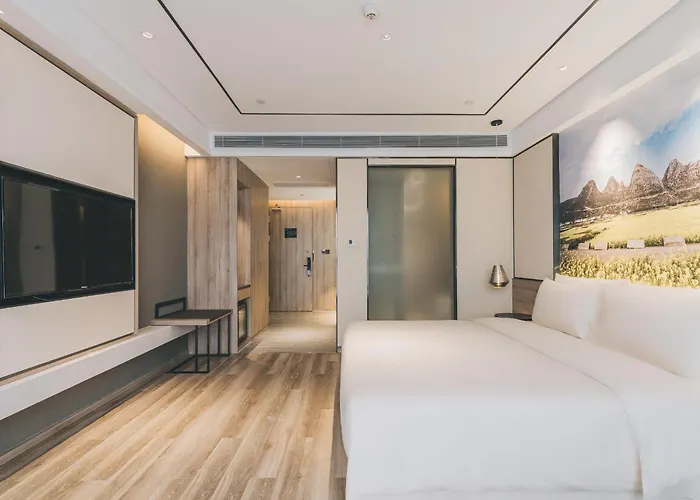 Atour Hotel Guiyang Century City Shopping Center