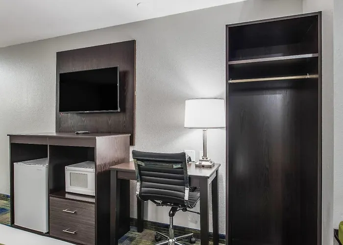 Quality Inn Owatonna Near Medical Center