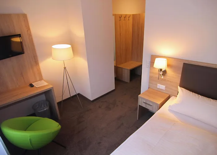 Hotel Sunny Side Up