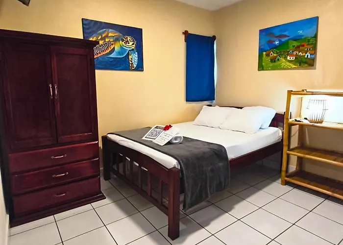 Chale'S House Hotel