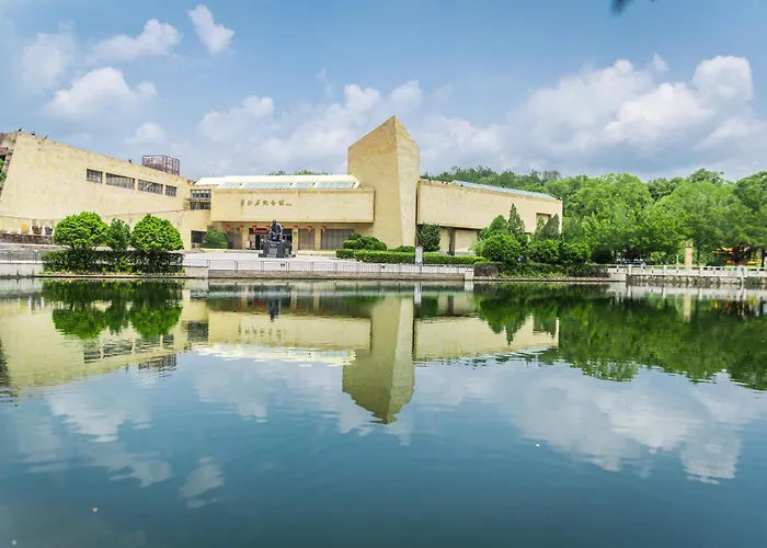 Atour Hotel Meizhou West Station R&F Center