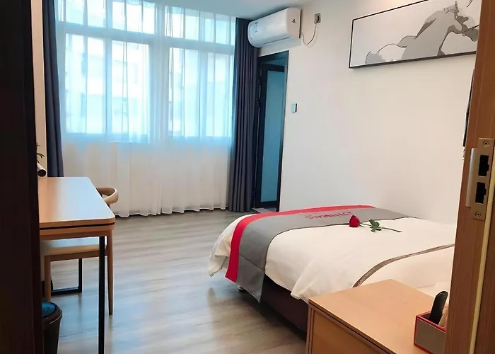 Jun Hotel Guangdong Zhanjiang Xiashan South Railway Station