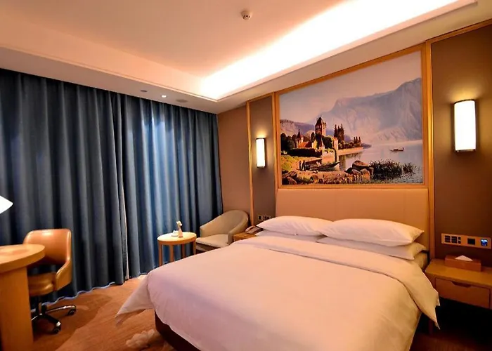 Vienna Hotel Guangdong Zhaoqing East Station Dinghu Mountain Scenic Area