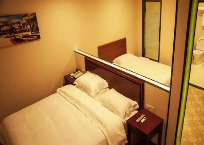 Greentree Inn Wuhu Fangte Second Phase Nanxiang Wanshang Express Hotel