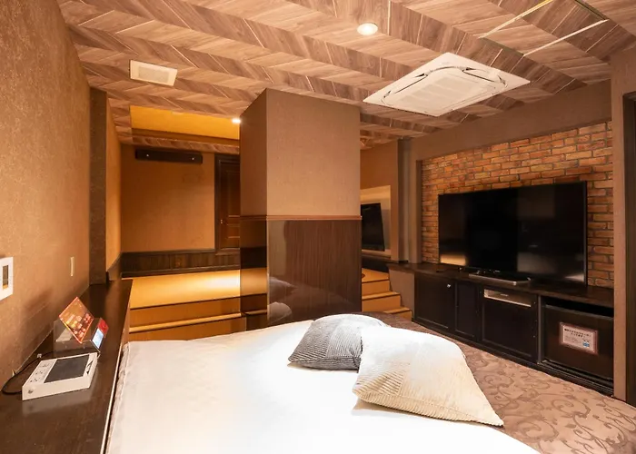 Moni Hotel