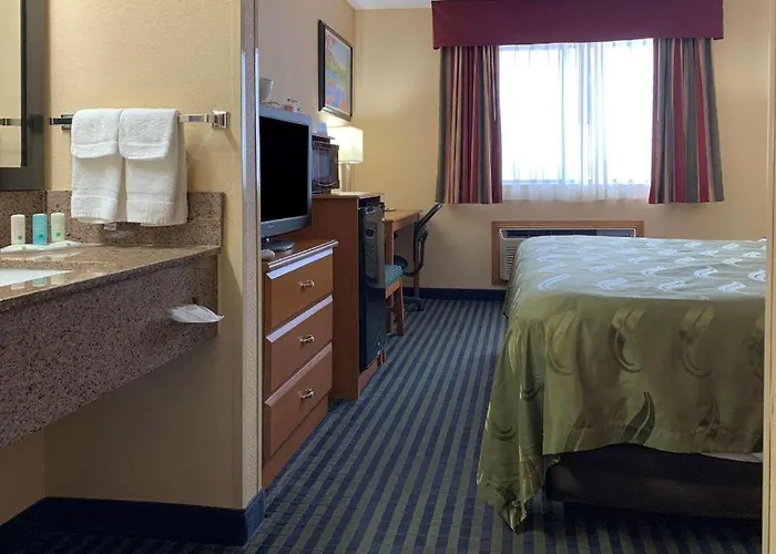 Quality Inn Ottawa Near Starved Rock State Park