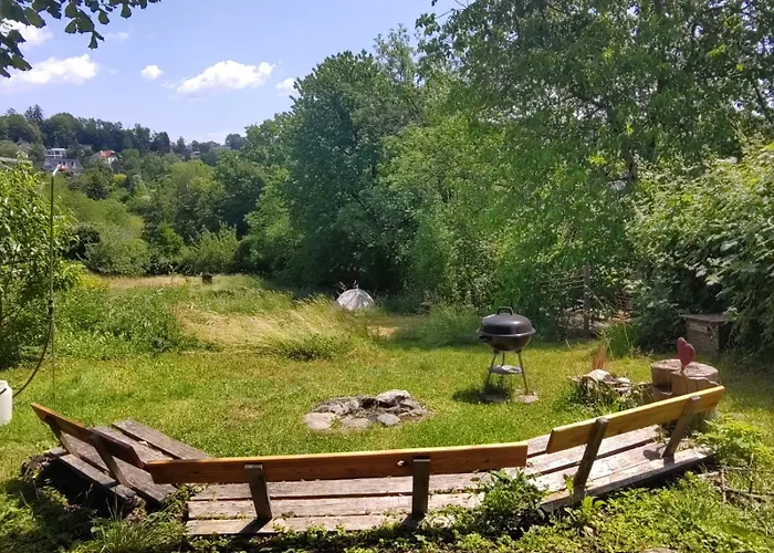 Cute Caravan Hideaway In Nature