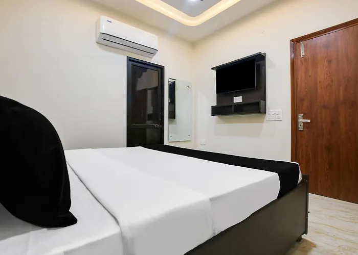Hotel O Royal A