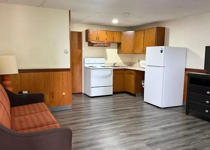 Coachman Motor Lodge
