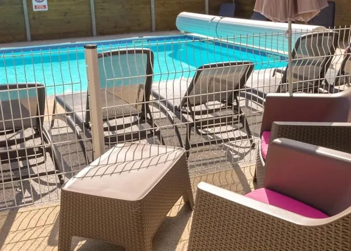 Camping 3 Etoiles - Piscine - Ccbgchg