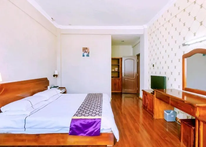 Tengchong Feng Guang Hotel