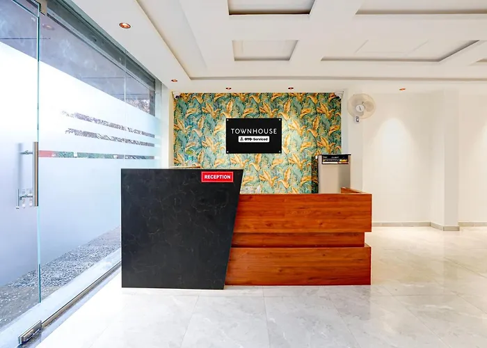 Super Townhouse Chakan Corporate Homestay Formerly New Royal Inn