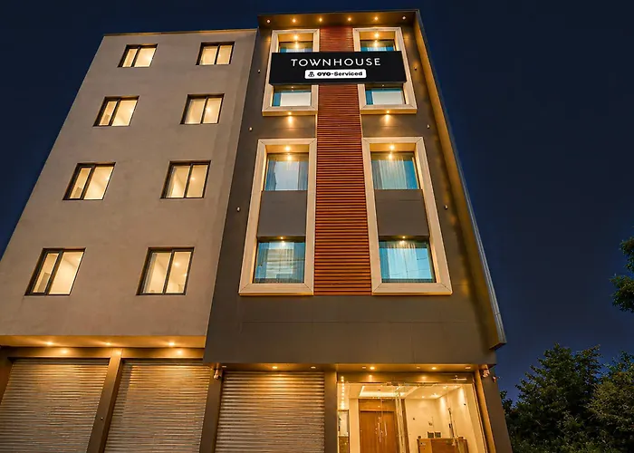 Townhouse Punjabi University Formerly Valley View
