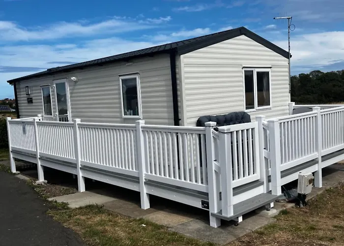 Charlie'S Lookout, Spacious Caravan - Sleeps 6
