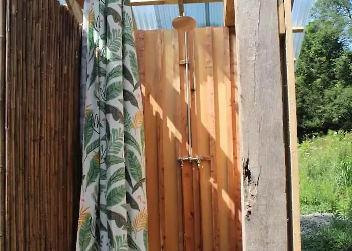 Tiny Timber Tent- Retreet