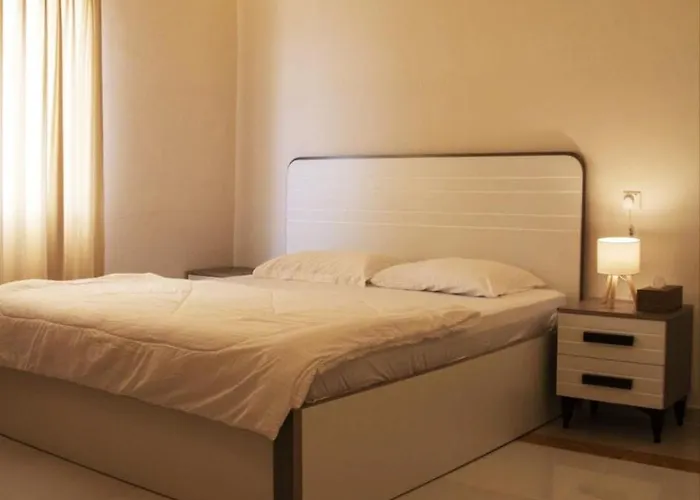 Lady'S Shared Room In Hostel