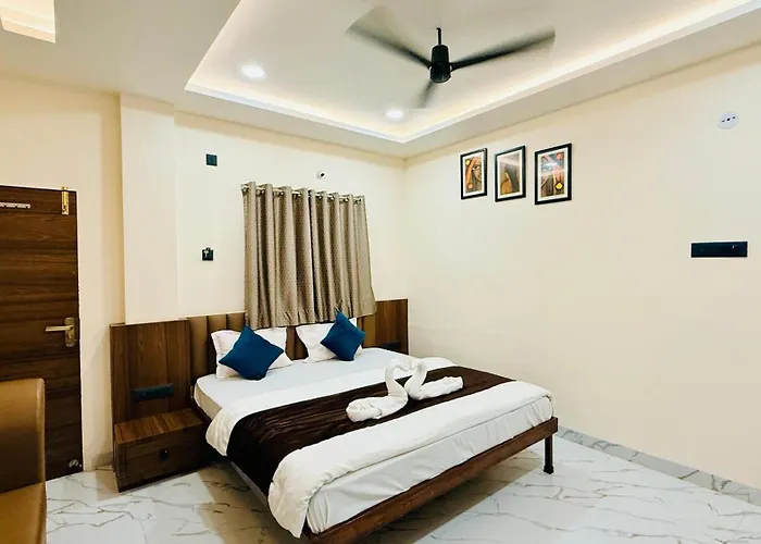 Hotel Gurukripa Palace