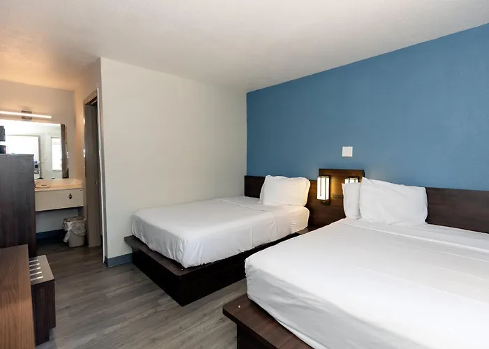 Lubbock Inn & Suites