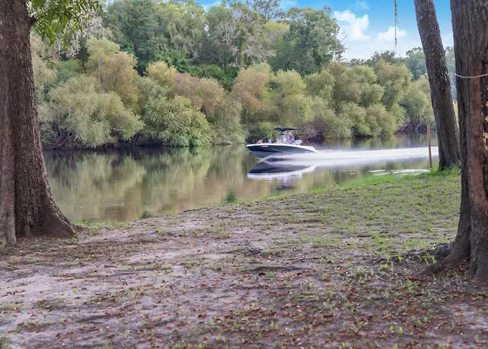 Suwannee Rv Campground Retreat