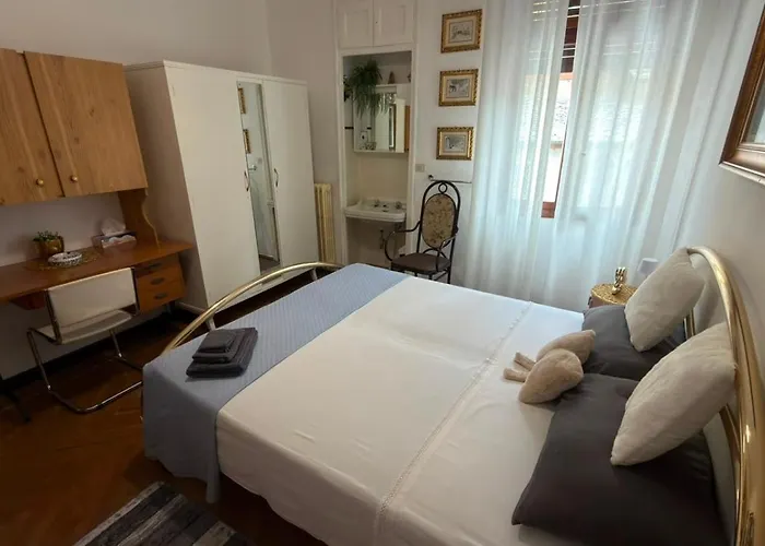 Etoile Hotel