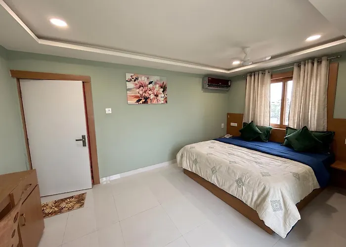 Fabhotels Glenora