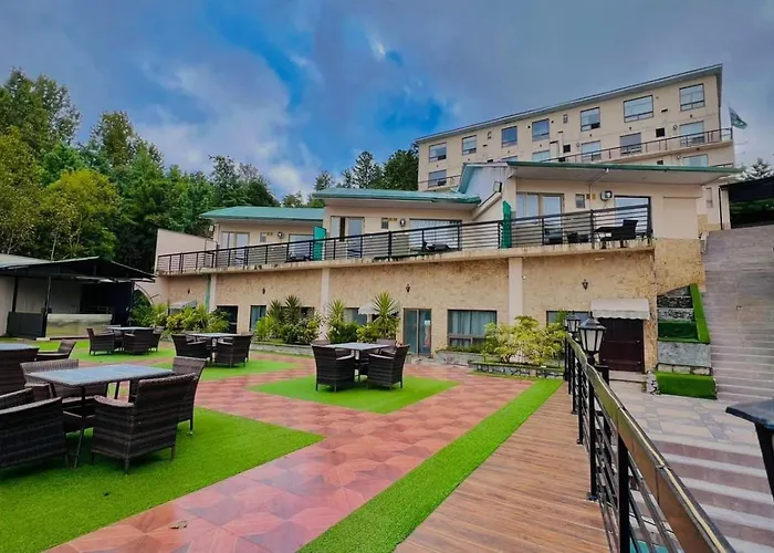 Opulent Hotel Murree Bhurban