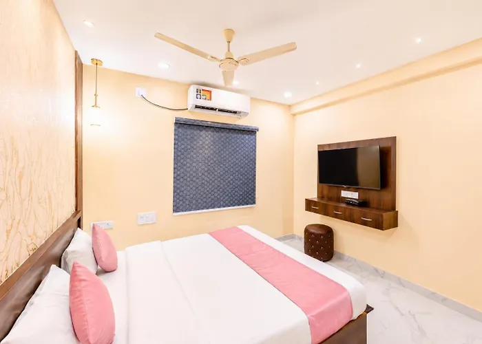 Sea Beach Hotel Sharad Palace Rbinn Puri - Lift - Wifi - Restaurant - Parking - A Family Hotel