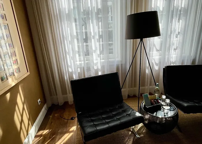 Compania Cafe Design Hotel
