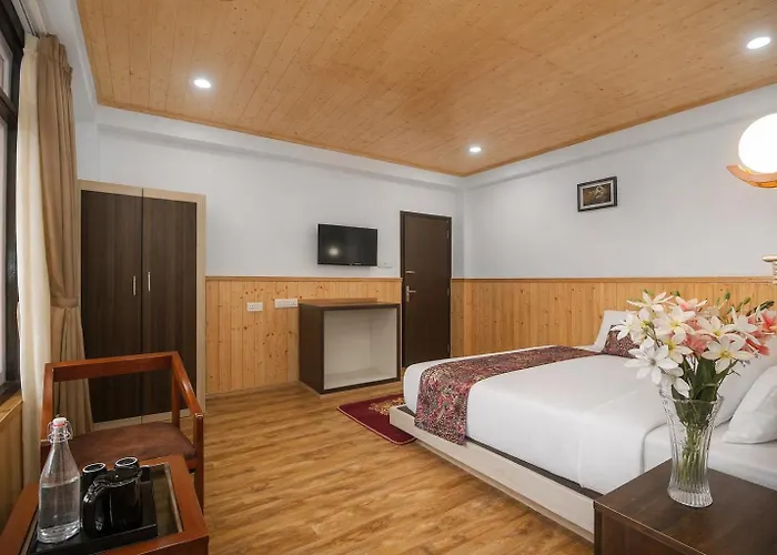 The Grand Lachung With Parking